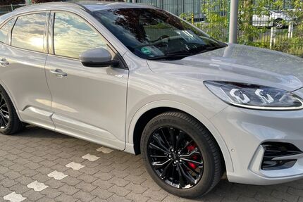 Ford Kuga 32.000 km 29.999 &euro; Köln 50829
