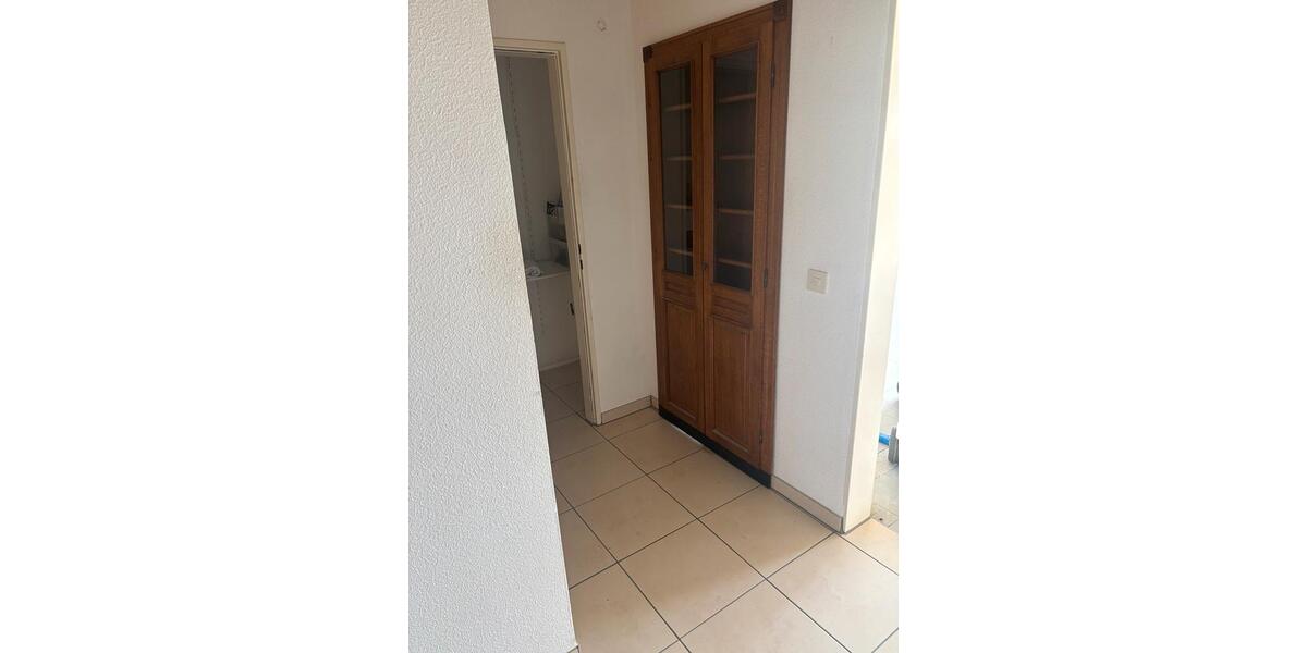 Etagenwohnung Köln Porz - 3 Zimmer, 107 m&sup2;, 299.000&euro; | Angebot:27445412