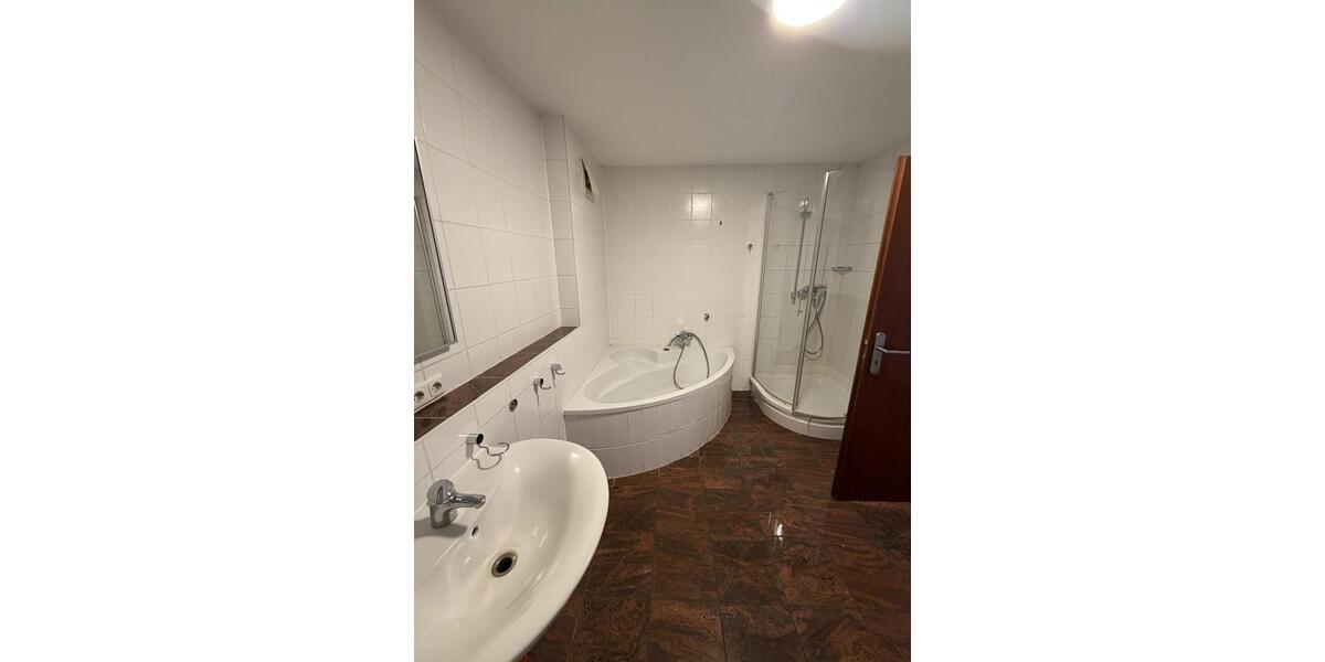 Etagenwohnung Pulheim - 4 Zimmer, 103 m&sup2;, 359.000&euro; | Angebot:27191024