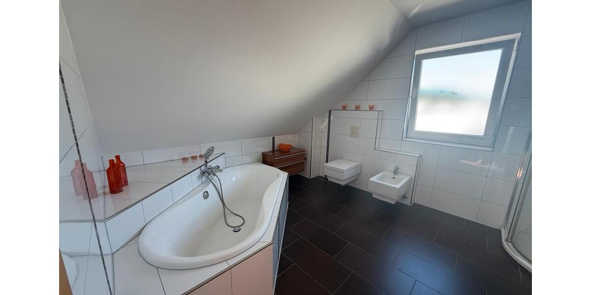 Einfamilienhaus Overath - 4 Zimmer, 140 m&sup2;, 690.000&euro; | Angebot:27252216