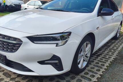 Opel Insignia 174.850 km 8.990 &euro; Leverkusen 51381