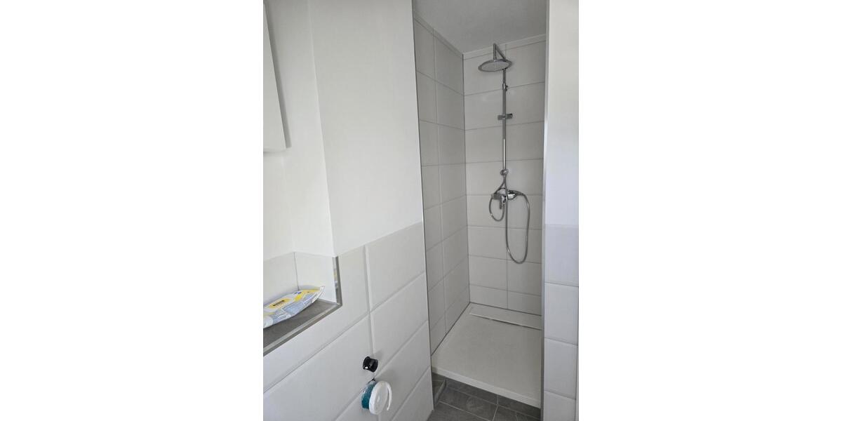 Dachgeschoßwohnung Leverkusen - 4 Zimmer, 80 m&sup2;, 229.000&euro; | Angebot:27421892