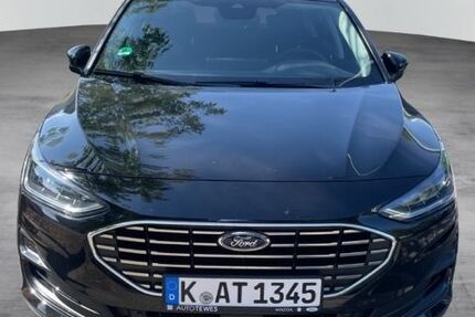 Ford Focus 2.000 km 27.990 &euro; Köln 50825