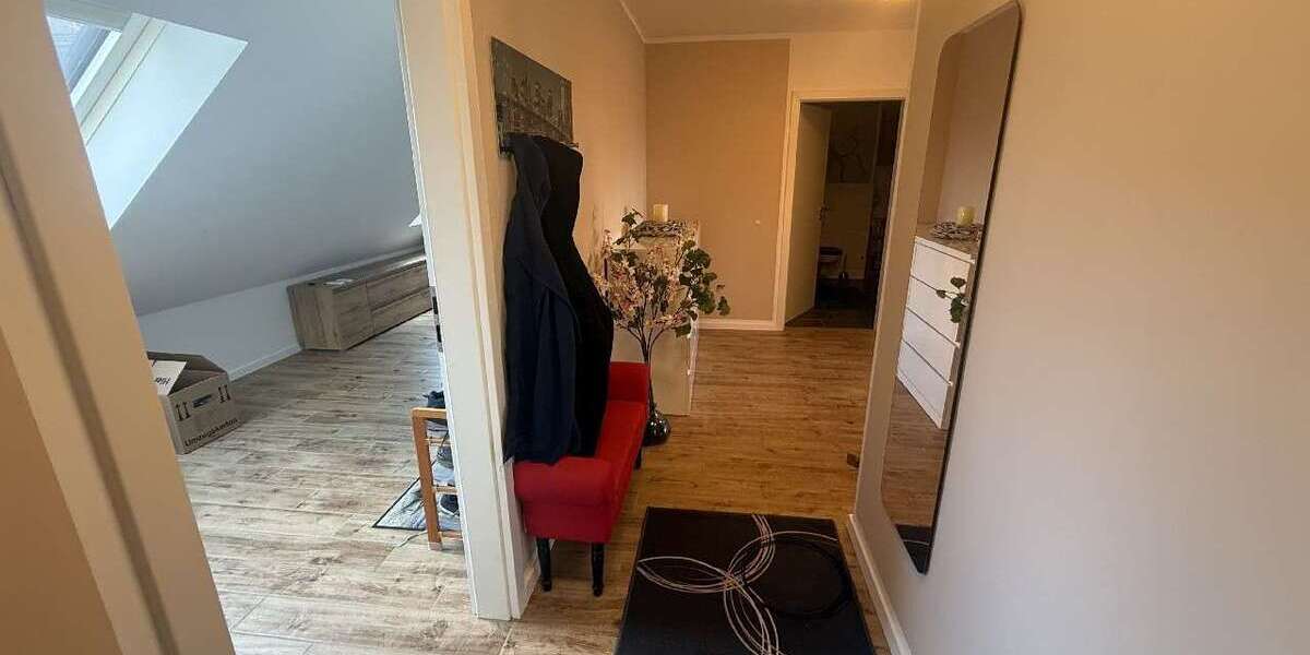 Etagenwohnung Solingen - 3 Zimmer, 104 m&sup2;, 310.000&euro; | Angebot:26317014