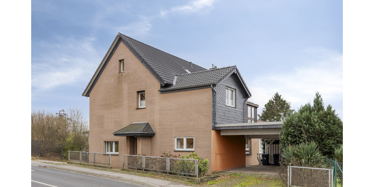 Großzügiges Ein- oder Zweifamilienhaus mit großem Garten sucht neuen Eigentümer! - Einfamilienhaus Leichlingen | Angebot:26777815