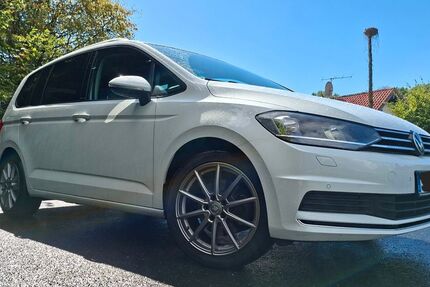 VW Touran 95.000 km 19.900 &euro; Lohmar 53797