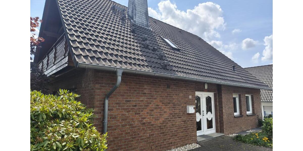 Einfamilienhaus Wiehl - 11 Zimmer, 136 m&sup2;, 447.000&euro; | Angebot:27438342