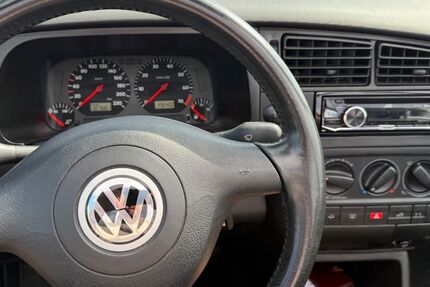 VW Golf 107.660 km 5.650 &euro; Bonn 53173