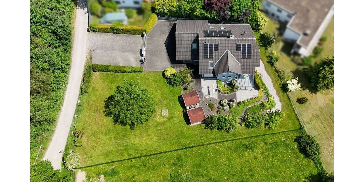 Einfamilienhaus Rösrath-Bleifeld Bleifeld - 8 Zimmer, 313 m&sup2;, 1.100.000&euro; | Angebot:26898417