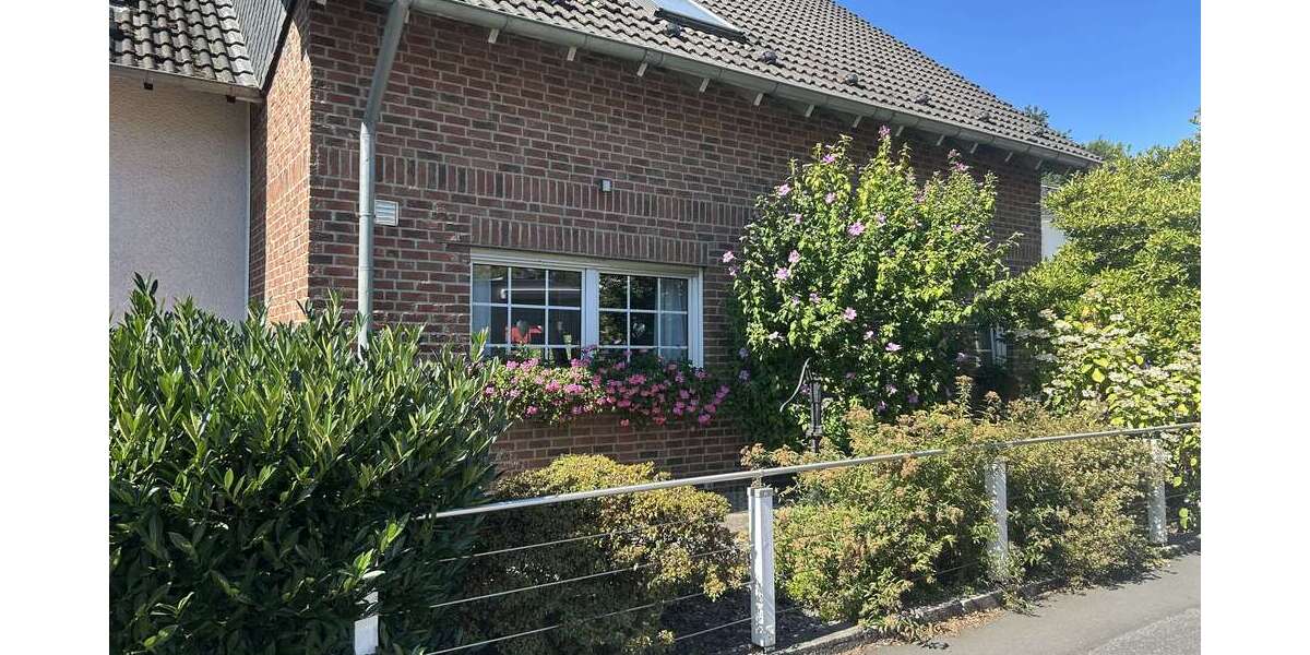Einfamilienhaus Rösrath - 5 Zimmer, 180 m&sup2;, 700.000&euro; | Angebot:27439405