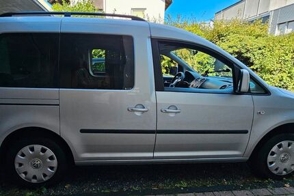 VW Caddy 142.000 km 9.100 &euro; Remscheid 42857