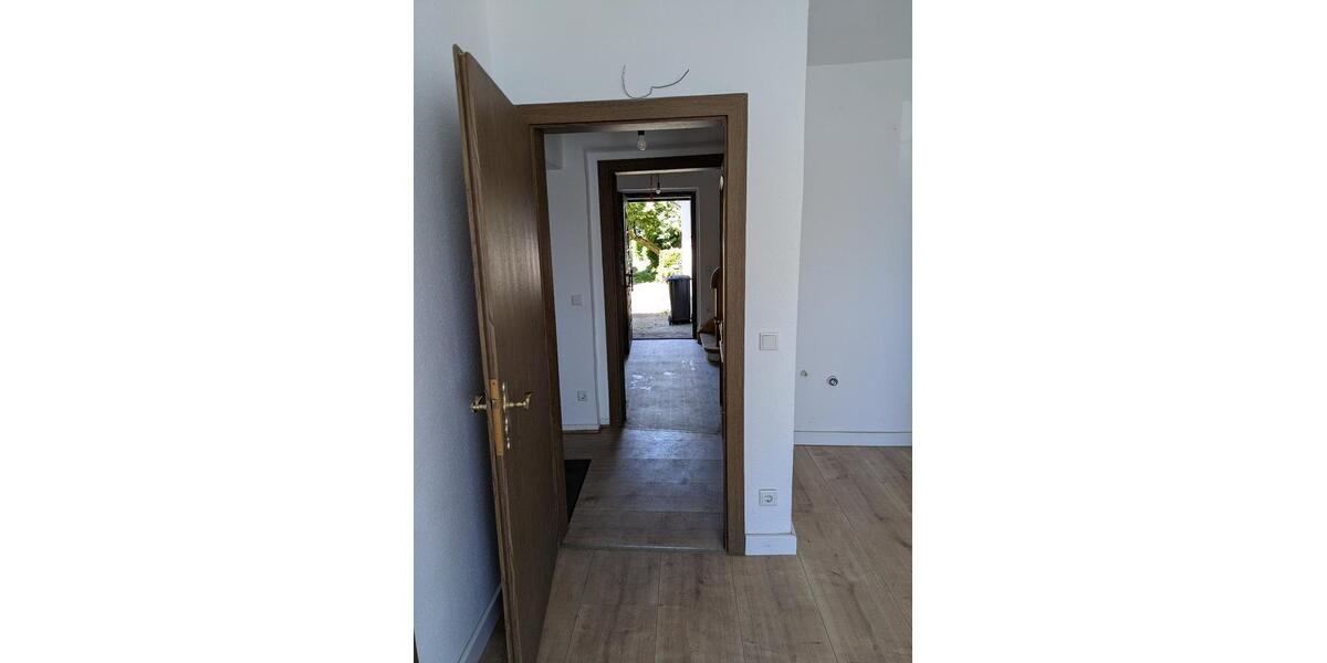 Einfamilienhaus Hilden - 6 Zimmer, 160 m&sup2;, 475.000&euro; | Angebot:27463530
