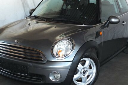 Mini Cooper PEPPER KLIMAAUTOMATIK START-STOP LMF 107.838 km 5.908 &euro; Köln 50858