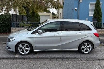 Mercedes-Benz B 180 192.000 km 5.900 &euro; Leverkusen 51379