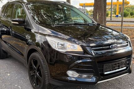 Ford Kuga 129.000 km 5.999 &euro; Köln 51107