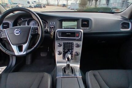 Volvo V60 164.300 km 10.600 &euro; Köln 51103