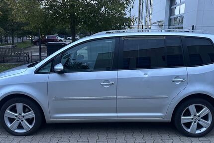 VW Touran 213.450 km 6.999 &euro; Troisdorf 53842