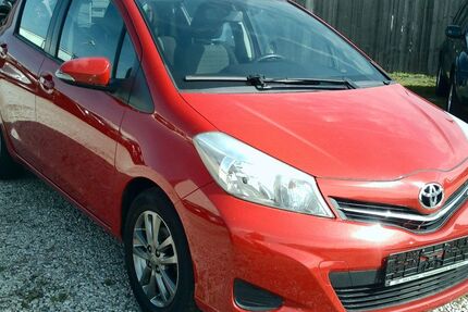 Toyota Yaris 180.000 km 5.499 &euro; Bonn 53227