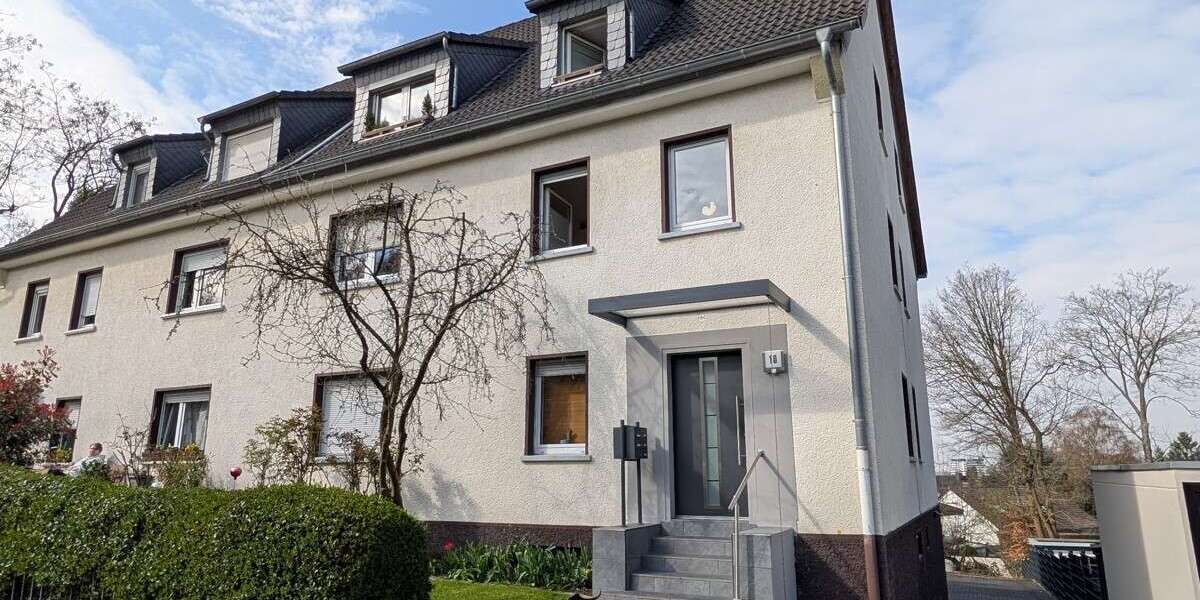 Einfamilienhaus Bergisch Gladbach - 9 Zimmer, 208 m&sup2;, 499.000&euro; | Angebot:26554408