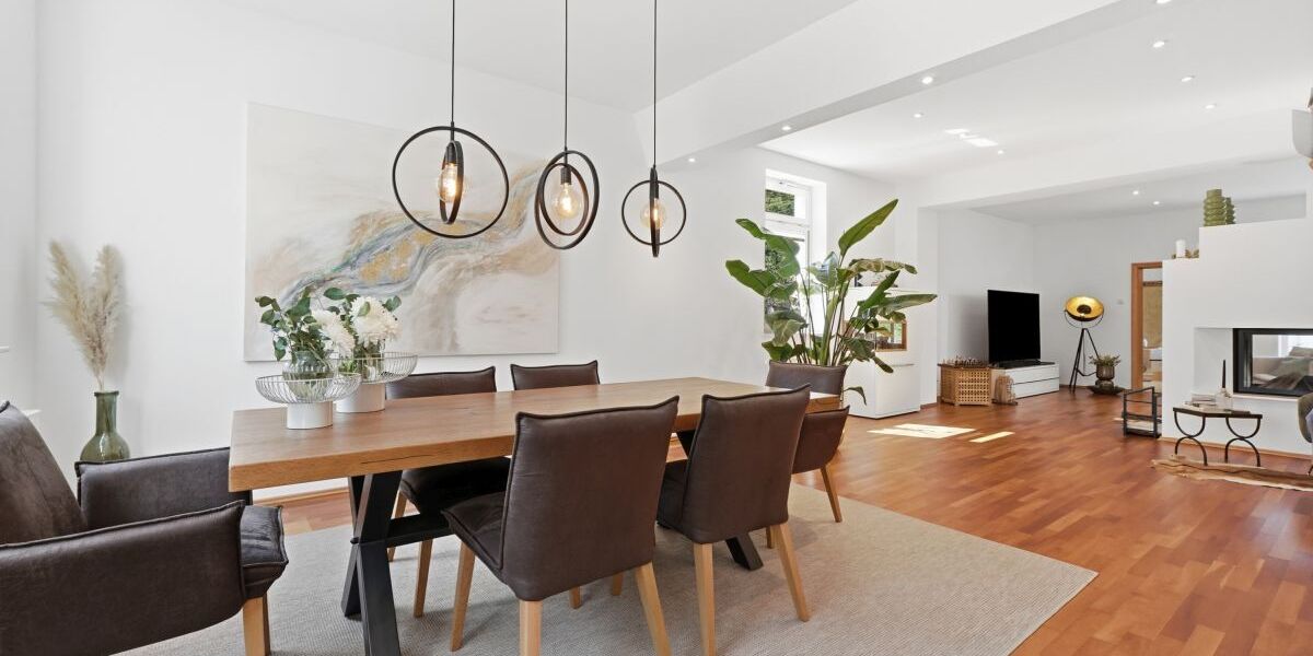 Historisch wohnen, modern leben: Modernisiertes Einfamilienhaus mit Einliegerwohnung (3D-Rundgang). - Einfamilienhaus Solingen Höhscheid | Angebot:27479763