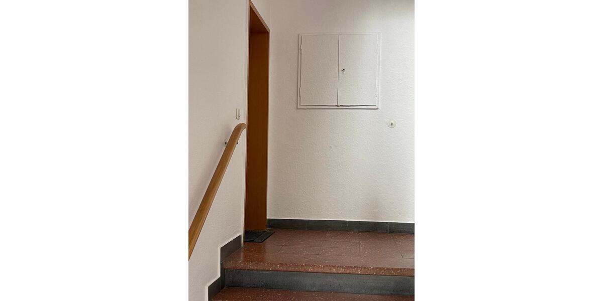 Hochparterre Radevormwald - 3 Zimmer, 64 m&sup2;, 125.000&euro; | Angebot:27474952