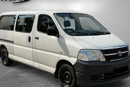 Toyota Hiace 245.000 km 9.990 &euro; Köln 51067
