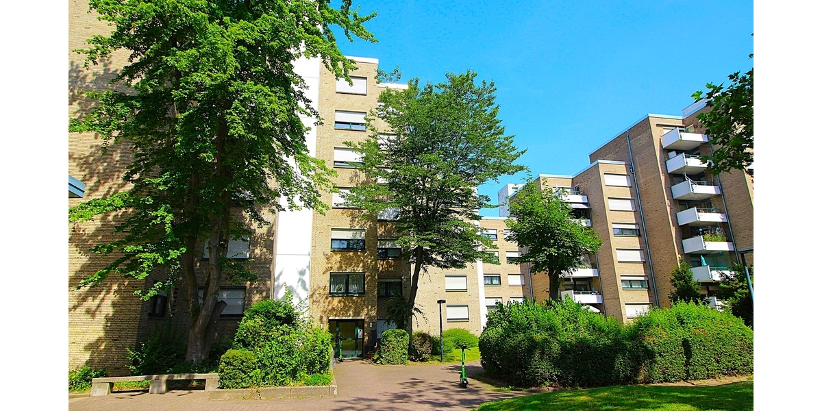Sofort bezugsfrei! Gut geschnitten! Barrierearm! 4 Zimmer-Wohnung mit Balkon und TG-Stellplatz. - Etagenwohnung Bonn / Tannenbusch Tannenbusch | Angebot:26948123