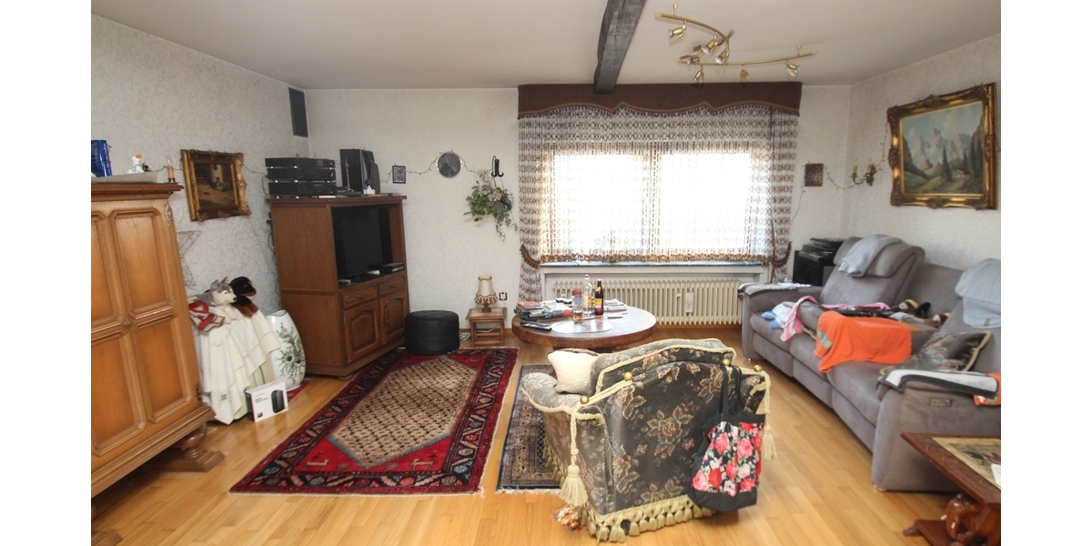 Mit 3D: Freistehendes Einfamilienhaus mit Potenzial und Garten - Einfamilienhaus Langenfeld | Angebot:27479753