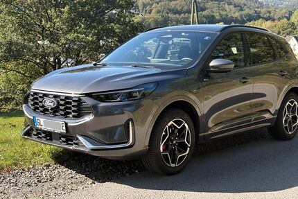 Ford Kuga 9.900 km 38.700 &euro; Overath 51491