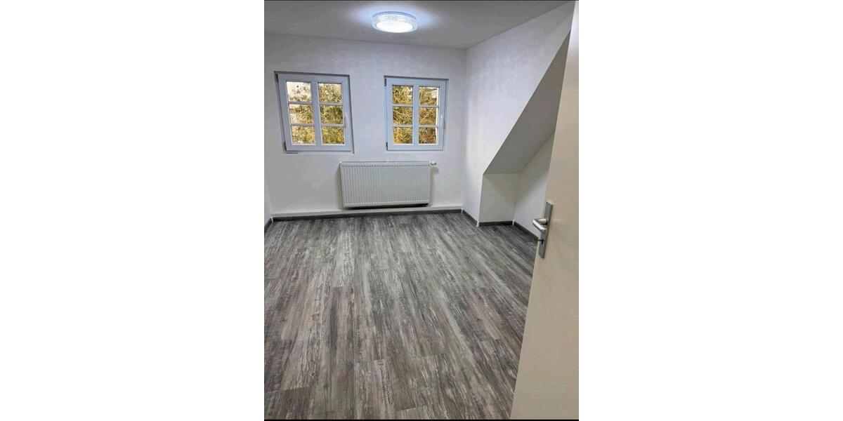 Dachgeschoßwohnung Sankt Augustin - 4 Zimmer, 65 m&sup2;, 950&euro; | Angebot:25209740