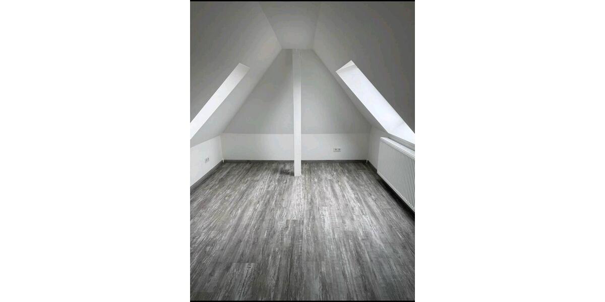 Dachgeschoßwohnung Sankt Augustin - 4 Zimmer, 65 m&sup2;, 950&euro; | Angebot:25209740