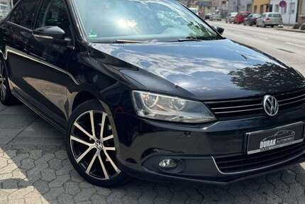 VW Jetta 237.300 km 4.900 &euro; Siegburg 53721