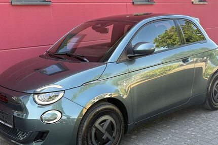 Fiat 500e 8.645 km 27.800 &euro; Brühl 50321