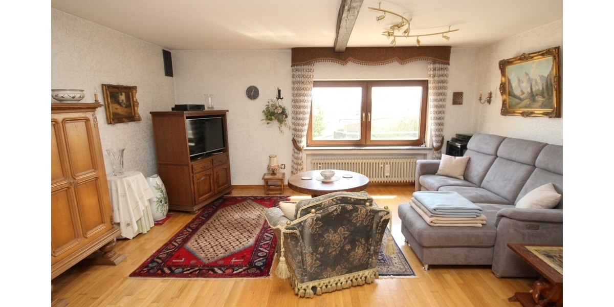 Mit 3D: Freistehendes Einfamilienhaus mit Potenzial und Garten - Einfamilienhaus Langenfeld | Angebot:27479753