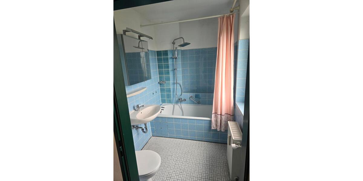 Etagenwohnung Solingen Wald - 1 Zimmer, 42 m&sup2;, 230&euro; | Angebot:26677435