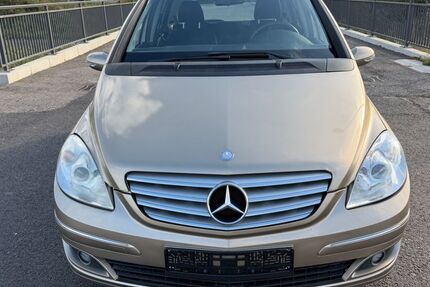 Mercedes-Benz B 170 143.000 km 3.700 &euro; Köln/Poll 51105