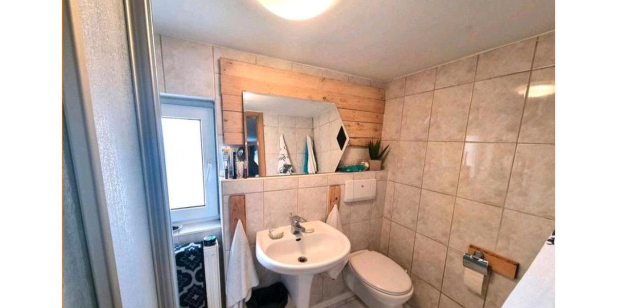 Reihenhaus Wiehl - 6 Zimmer, 150 m&sup2;, 140.000&euro; | Angebot:27465837