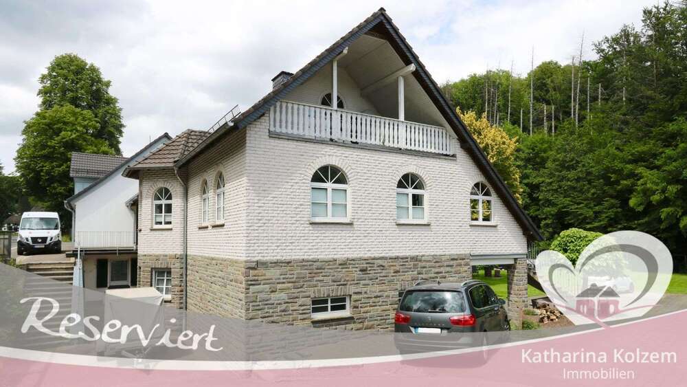 Etagenwohnung Lindlar - 6 Zimmer, 229 m&sup2;, 1.600&euro; | Angebot:27302461