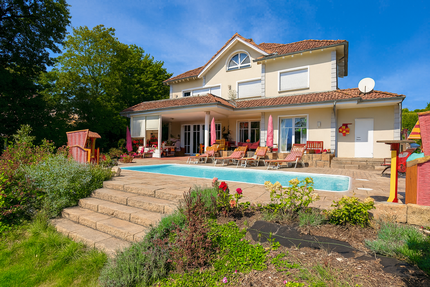 Haus Leichlingen - 9 Zimmer, 374 m&sup2;, 1.450.000&euro; | Angebot:26762379
