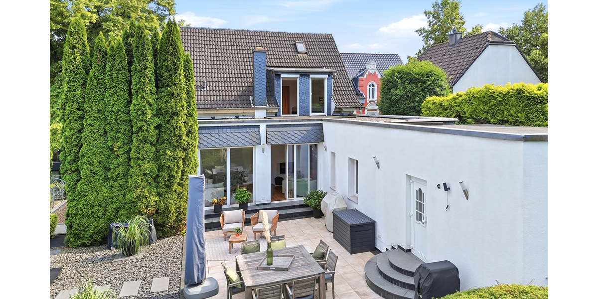 Historisch wohnen, modern leben: Modernisiertes Einfamilienhaus mit Einliegerwohnung (3D-Rundgang). - Einfamilienhaus Solingen Höhscheid | Angebot:27479763