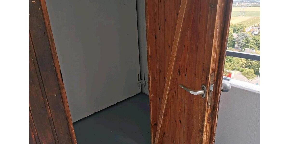 Etagenwohnung Köln Rodenkirchen - 3 Zimmer, 82 m&sup2;, 125.000&euro; | Angebot:26822554