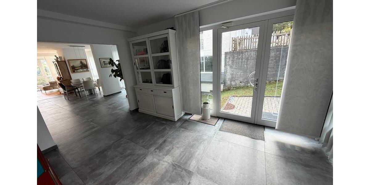 Erdgeschoßwohnung Remscheid Reinshagen - 4 Zimmer, 160 m&sup2;, 429.000&euro; | Angebot:27496416