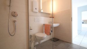 ** F E R N B L I C K ** GROSSZÜGIGE 2-ZIMMER-BALKON-WOHNUNG IN SANKT AUGUSTIN NIEDERPLEIS - 2- Sankt Augustin | Angebot:27476600