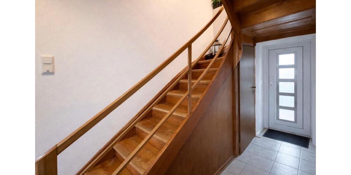 Doppelhaushälfte Siegburg - 8 Zimmer, 161 m&sup2;, 549.000&euro; | Angebot:27232111