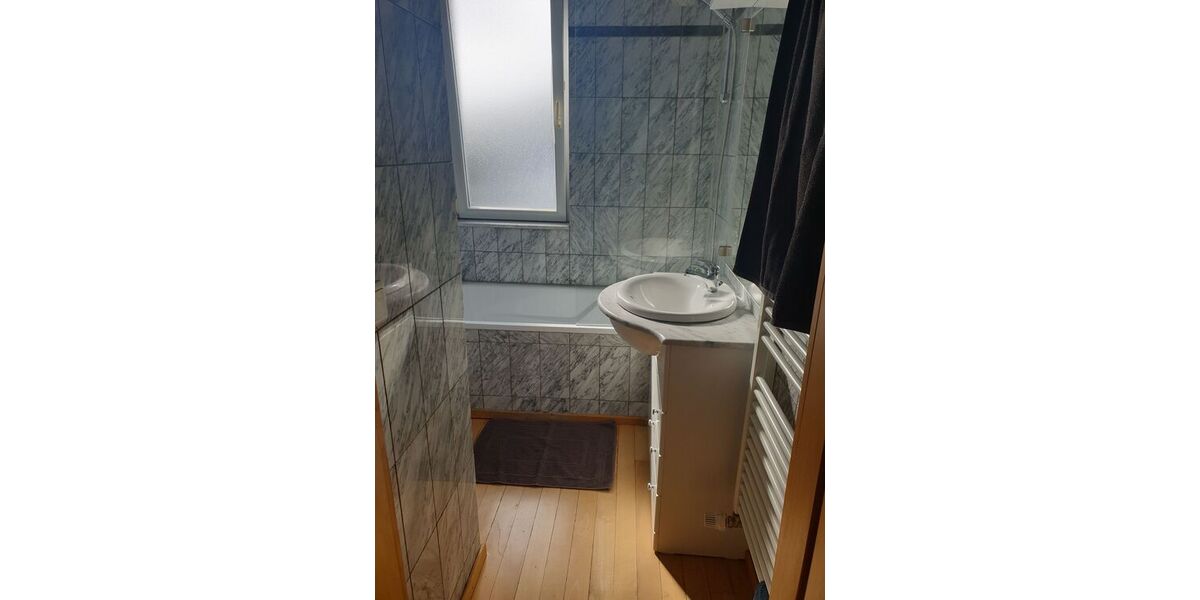 Provisionsfreie 2-Zimmer-Dachgeschosswohnung mit umlaufendem Balkon- Nahe dem Rhein - Einfamilienhaus Bonn | Angebot:26789119