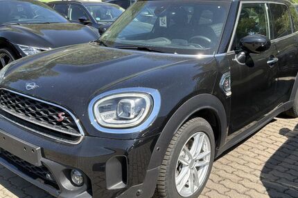Mini Cooper SD Countryman 22.584 km 26.900 &euro; Bonn 53227