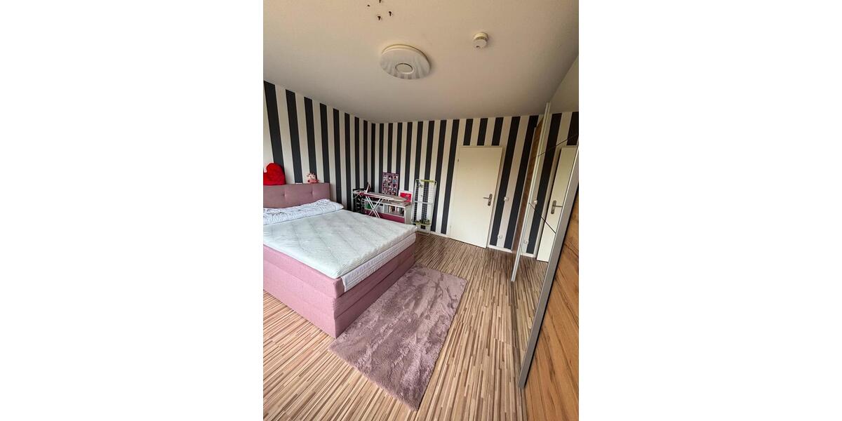 Etagenwohnung Köln Chorweiler - 3 Zimmer, 92 m&sup2;, 260.000&euro; | Angebot:27446942