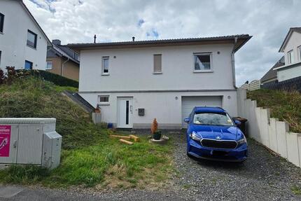 Haus Hennef (Sieg) - 3 Zimmer, 106 m&sup2;, 465.000&euro; | Angebot:27486195