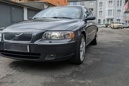 Volvo V70 213.000 km 12.000 &euro; Remscheid 42853