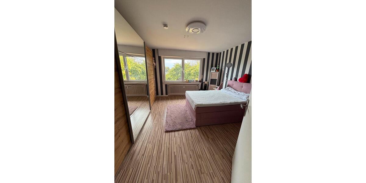 Etagenwohnung Köln Chorweiler - 3 Zimmer, 92 m&sup2;, 260.000&euro; | Angebot:27446942
